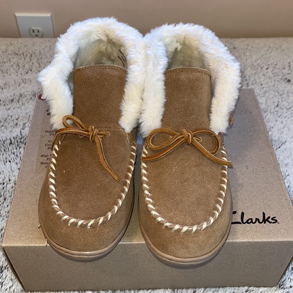 CLARKS Indoor, outdoor slippers. - Picture 3 of 6